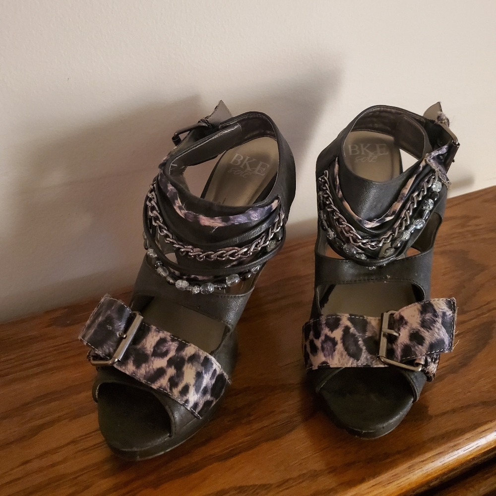Womens  BKE open toe heels